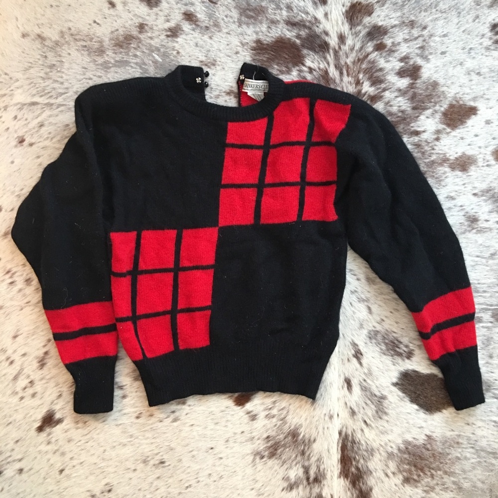 VINTAGE 1980’s Sweater